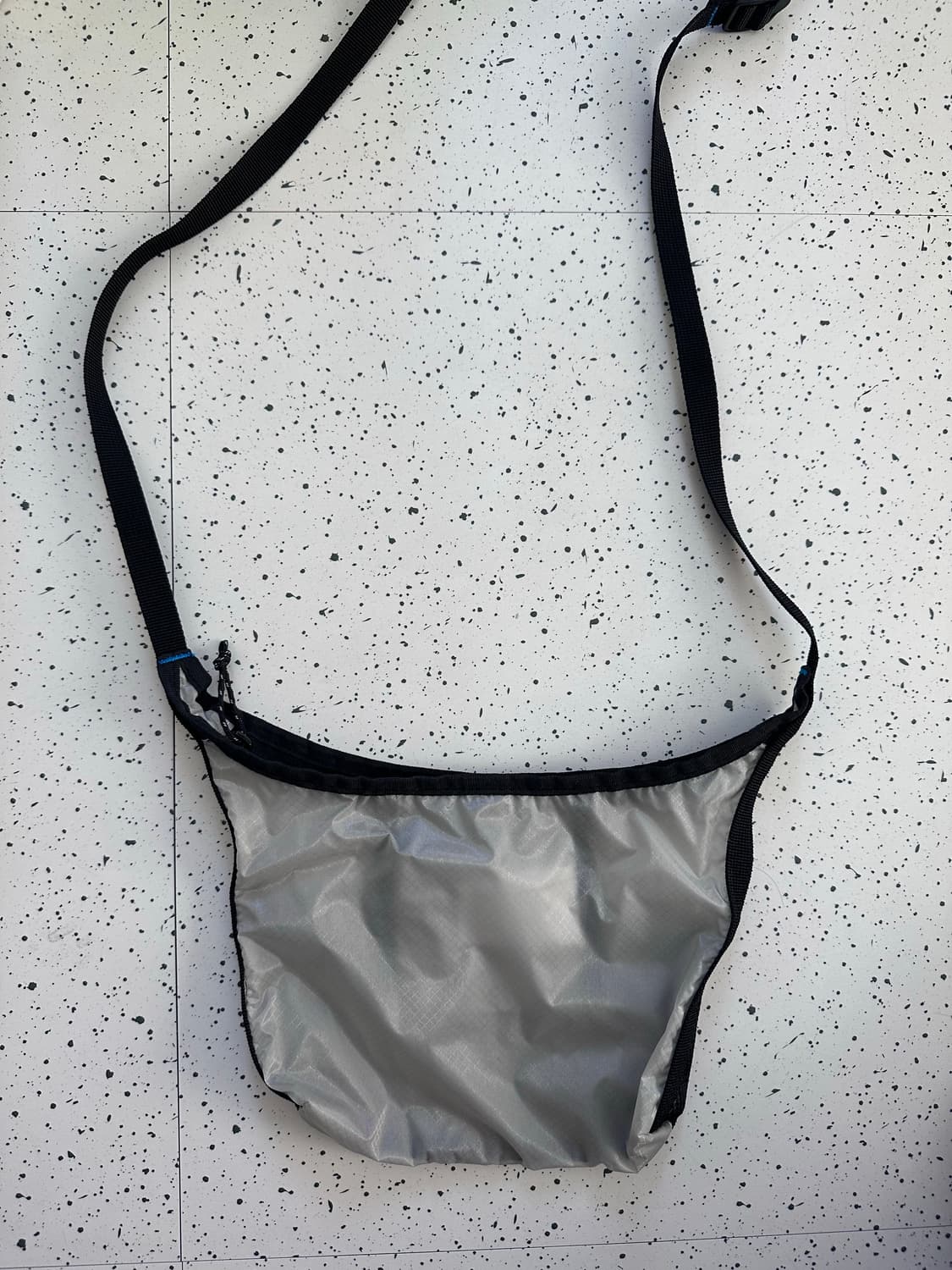 디스이즈네버댓 UL Mini Bag Silver 상품이미지5