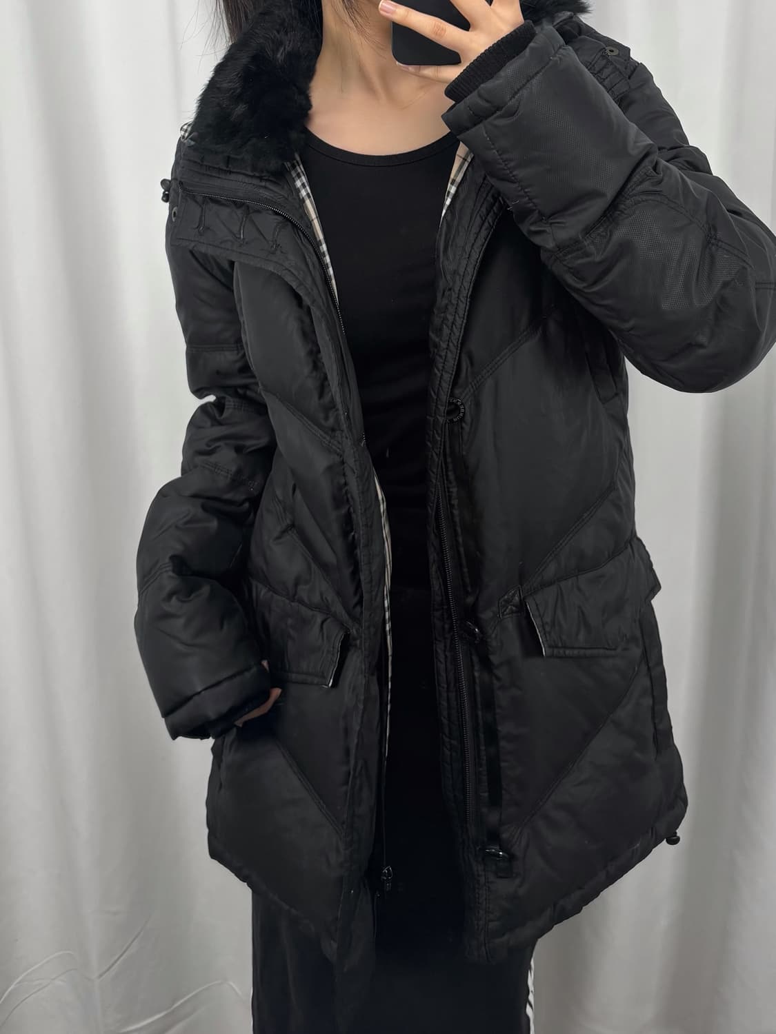 버버리 블랙 라벨 퍼 카라 롱패딩 자켓 상품이미지3