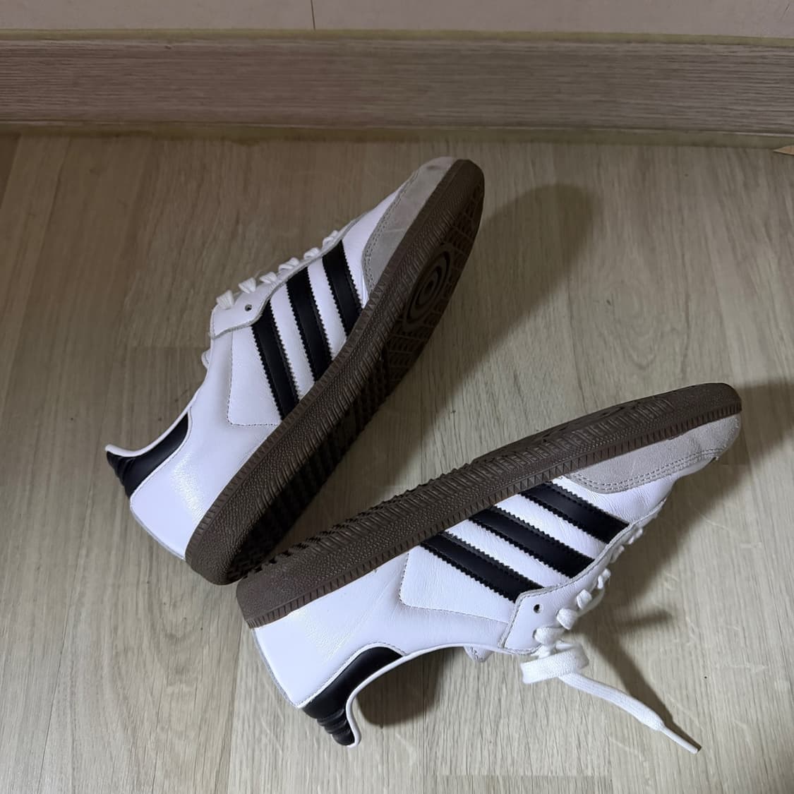 아디다스 쌈바 흰검 240-245 상품이미지7
