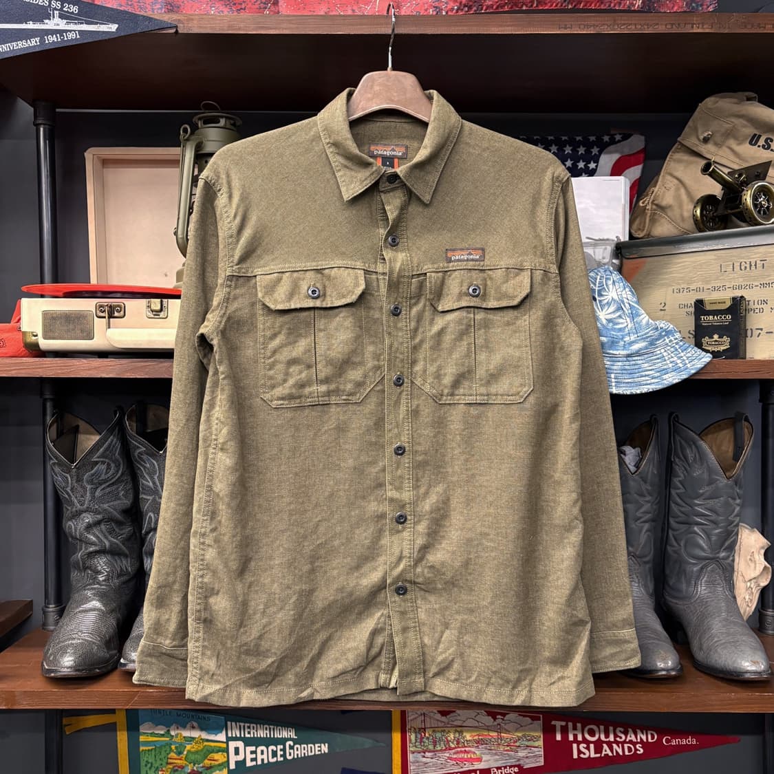 파타고니아 아웃도어 워크셔츠 소프트 린넨트윌 어스톤 로고 N653 상품이미지1