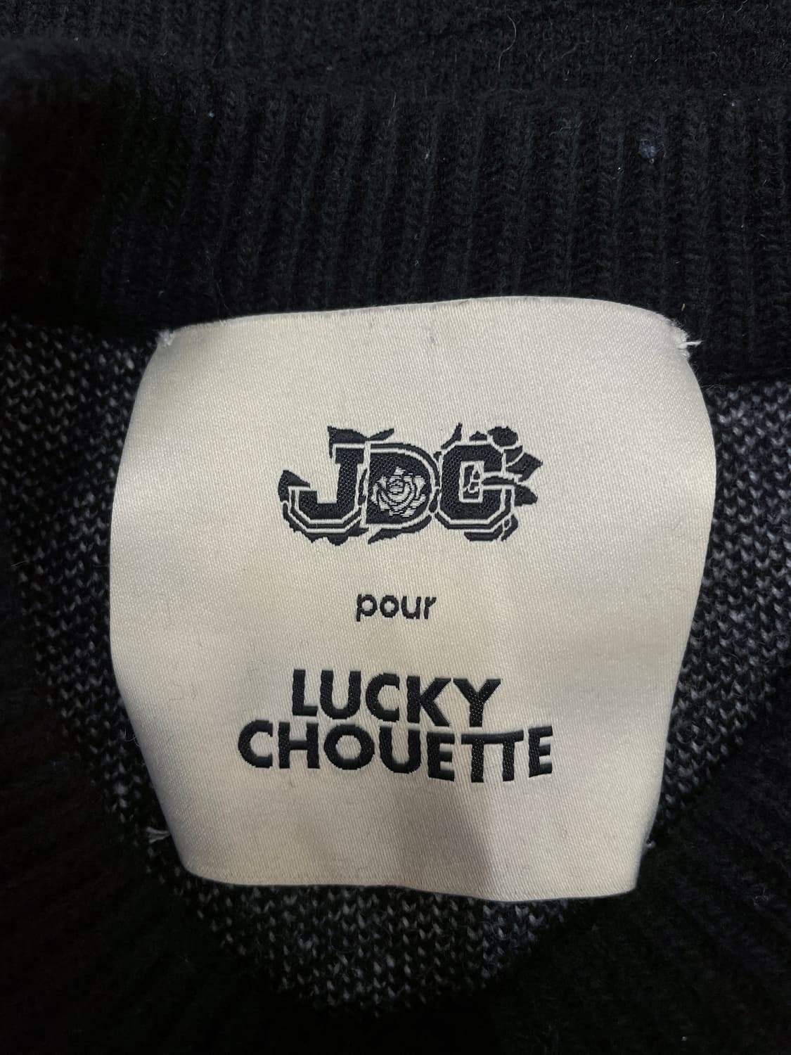 럭키슈에뜨 JDC 울 니트 스웨터 블랙 세미루즈핏 상품이미지4