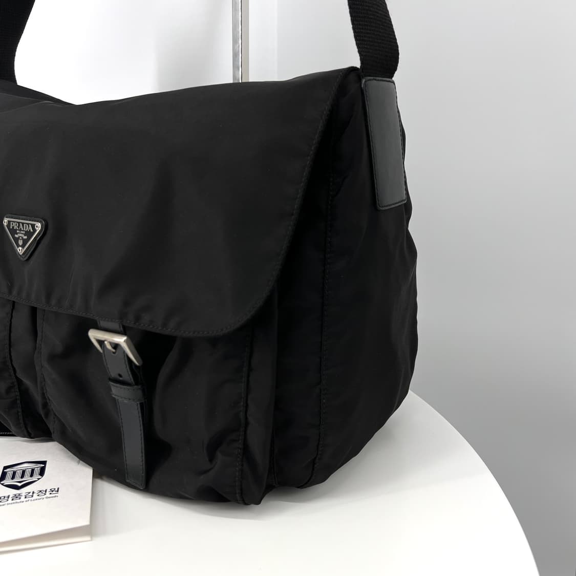 [감정완료] 프라다 나일론 삼각로고 메신저백 크로스백 블랙 상품이미지7