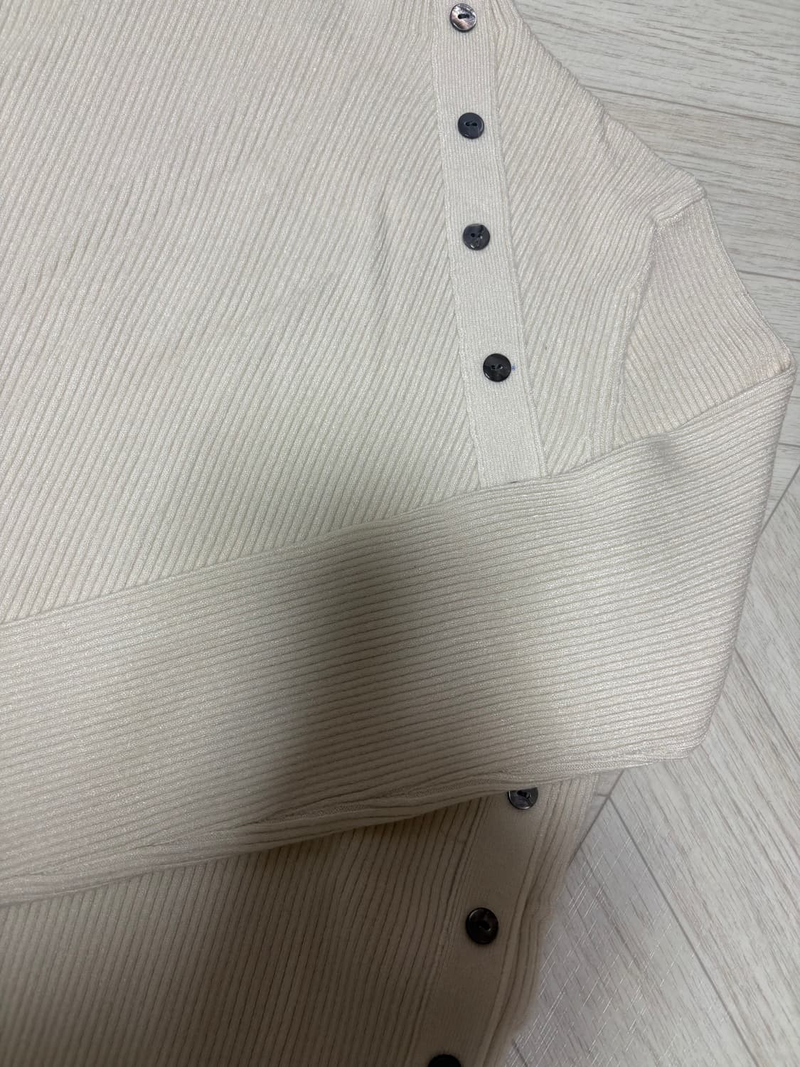 단추 니트 - 아이보리 상품이미지2