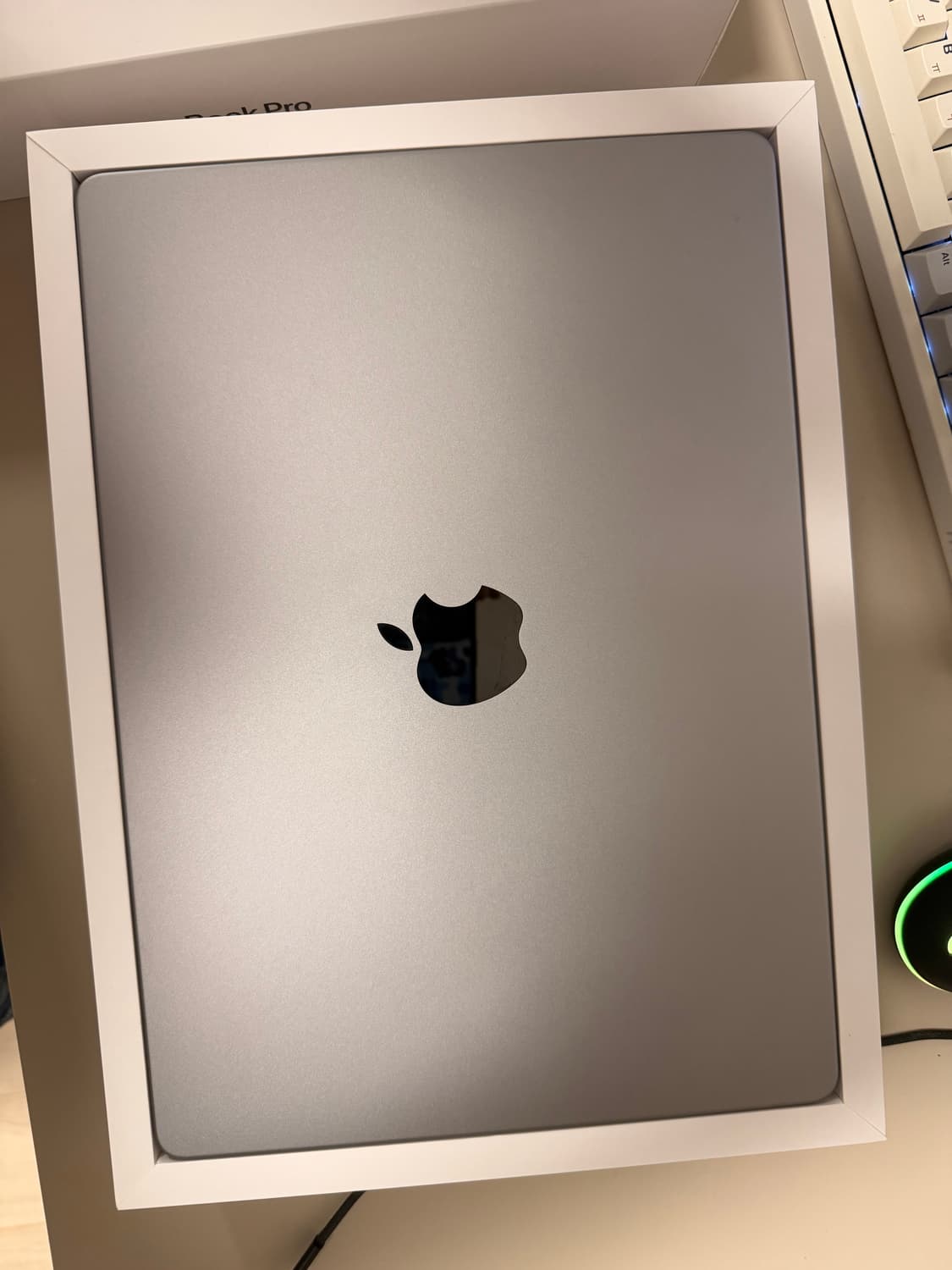 M1 Pro 맥북 프로 스페이스 그래이 /14인치/512GB/16GB 상품이미지2