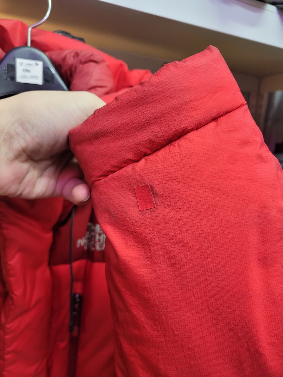 노스페이스 800 레드 패딩 HYBENT  상품이미지10