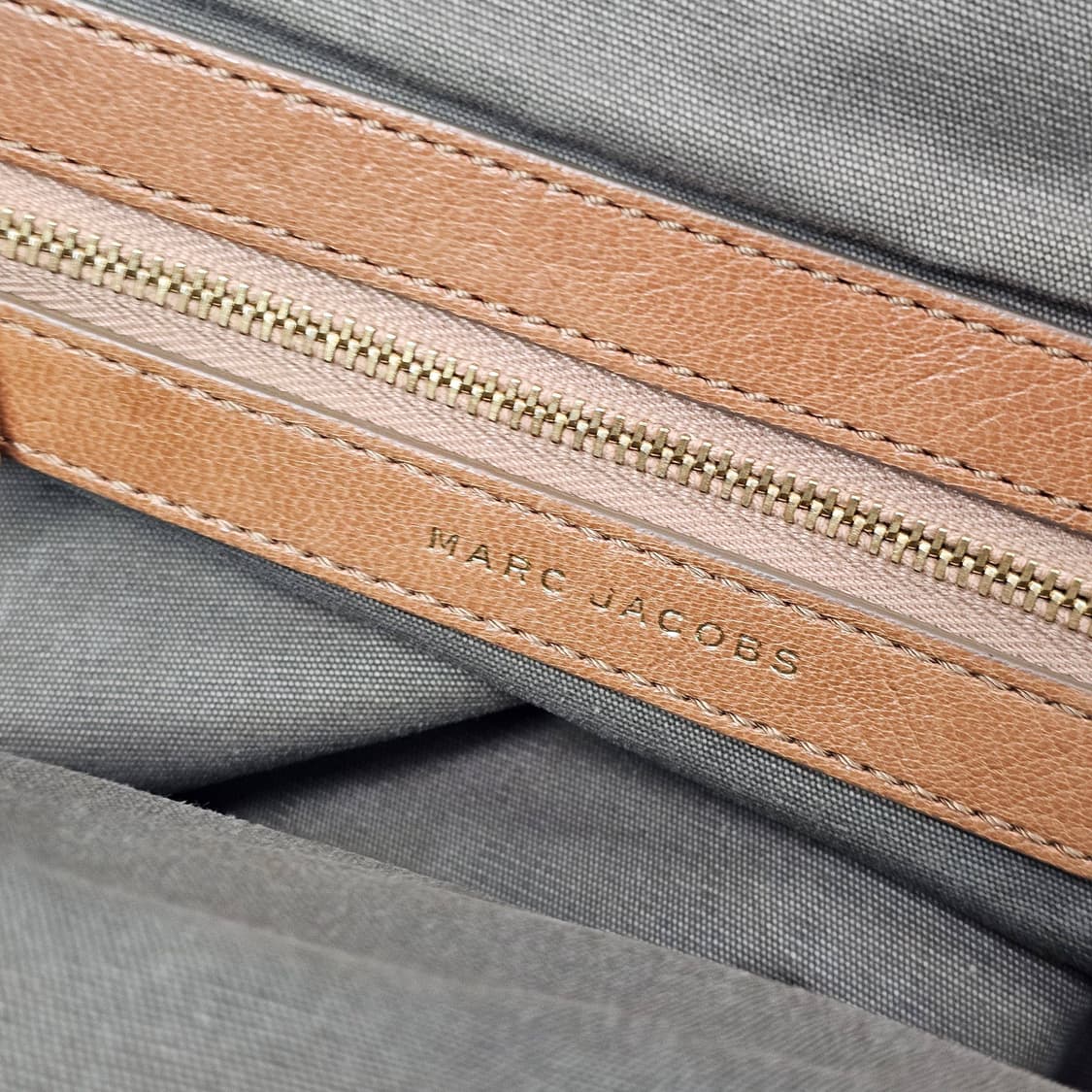 Marc Jacobs 마크제이콥스 퀼티드 레더 스탐백 브라운 상품이미지7