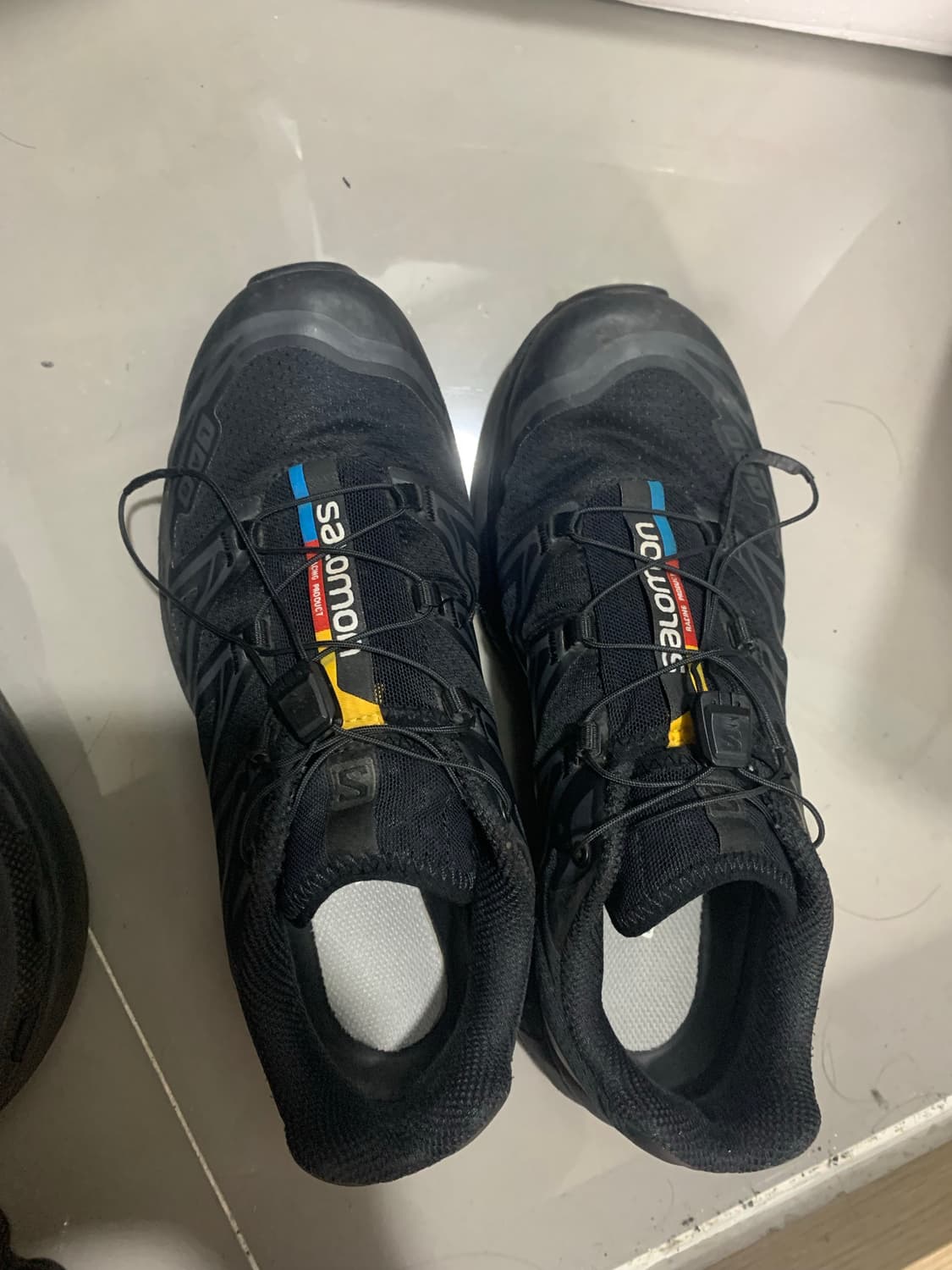 살로몬 신발 상품이미지2