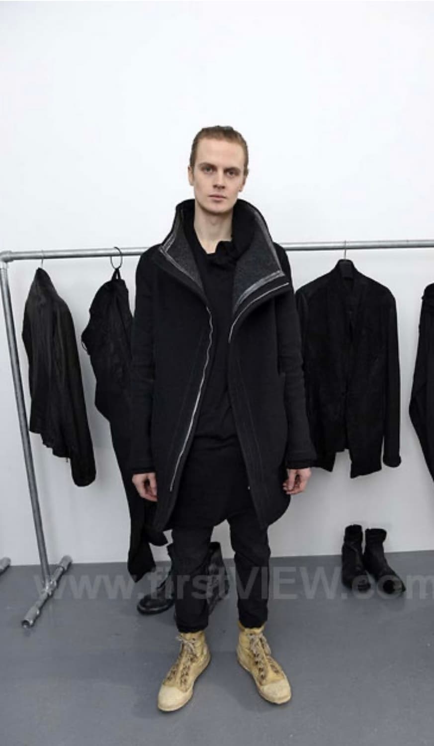 율리우스 13fw런웨이 왁스코팅 입체패턴 상품이미지3