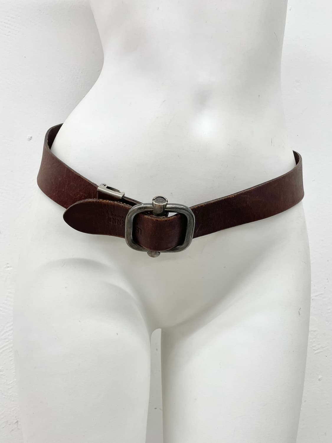 리얼레더 통가죽 볼드 버클 벨트 상품이미지1