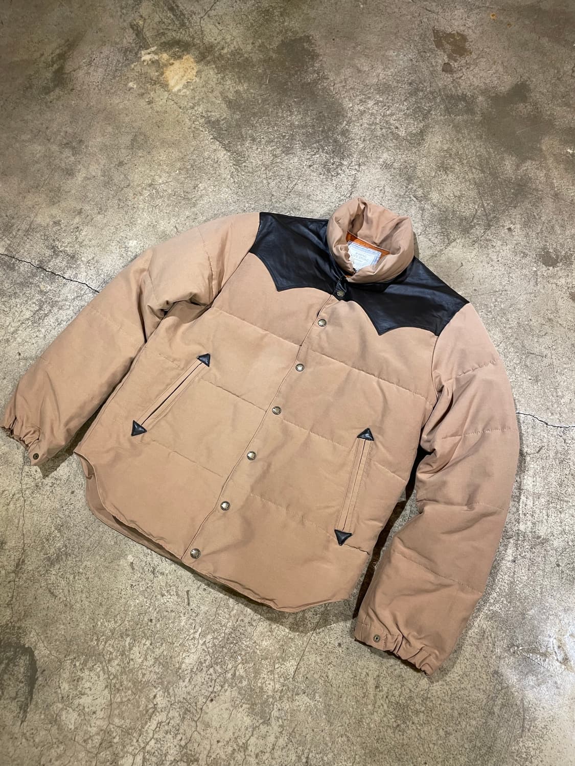 빔즈 코튼 x 나일론 x 램스킨 웨스턴 다운 자켓 (B5094) 상품이미지2