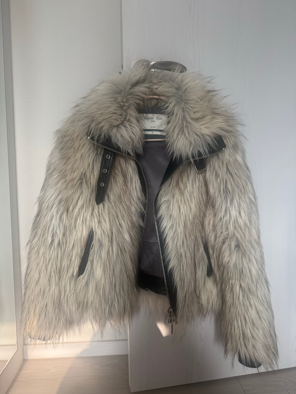 마뗑킴 넥 버클 크롭 퍼자켓 아이보리 s 상품이미지1