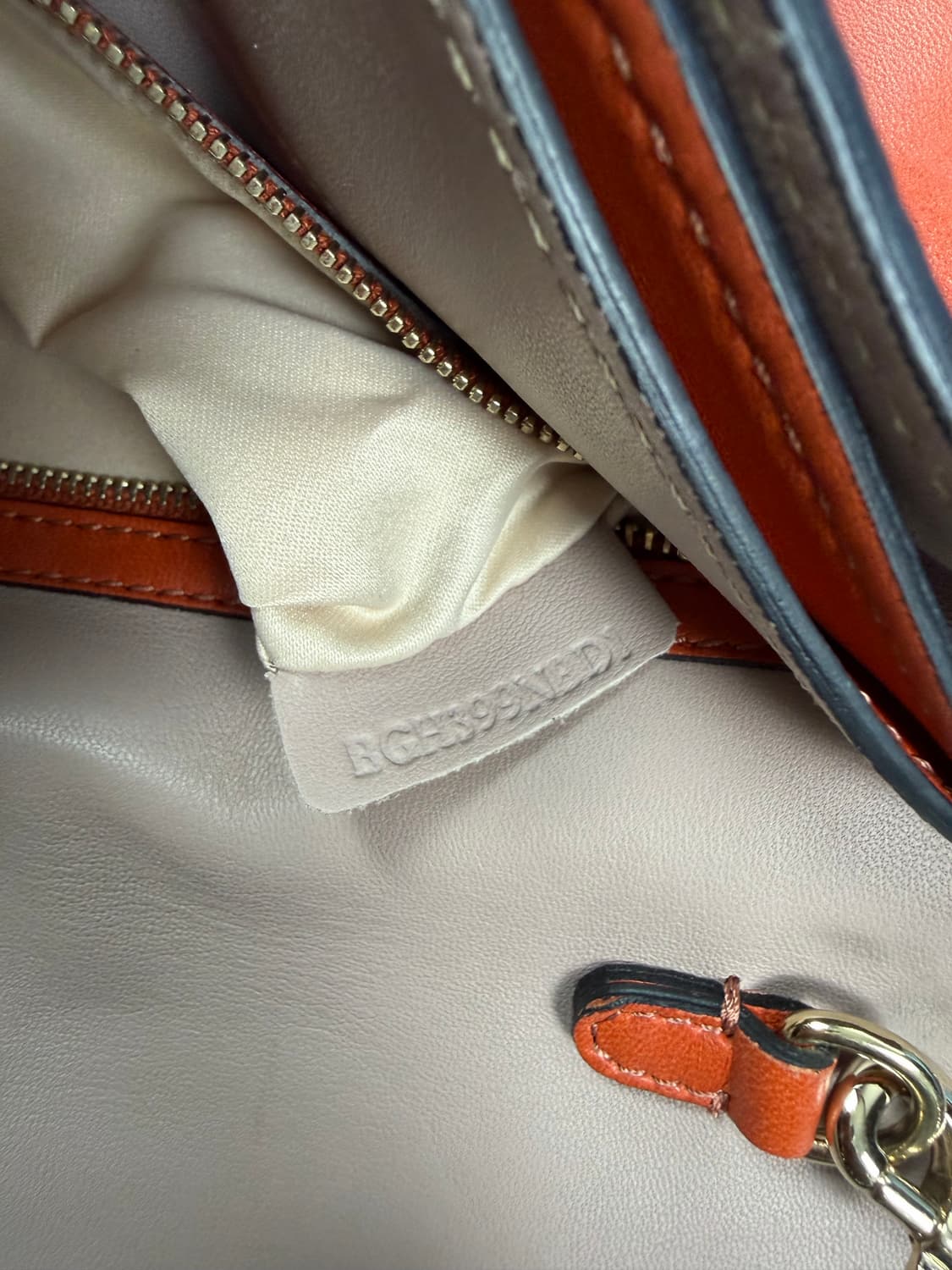 [정품] 발렌티노 가라바니 락스터드 클러치백 (오렌지 레더) 상품이미지5