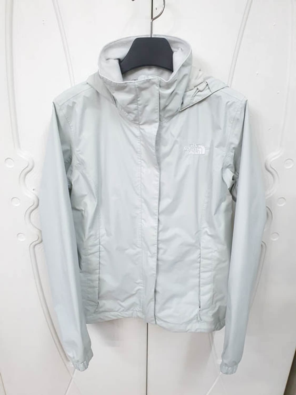 노스페이스 여성 바람막이 자켓 연그레이 S 상품이미지1