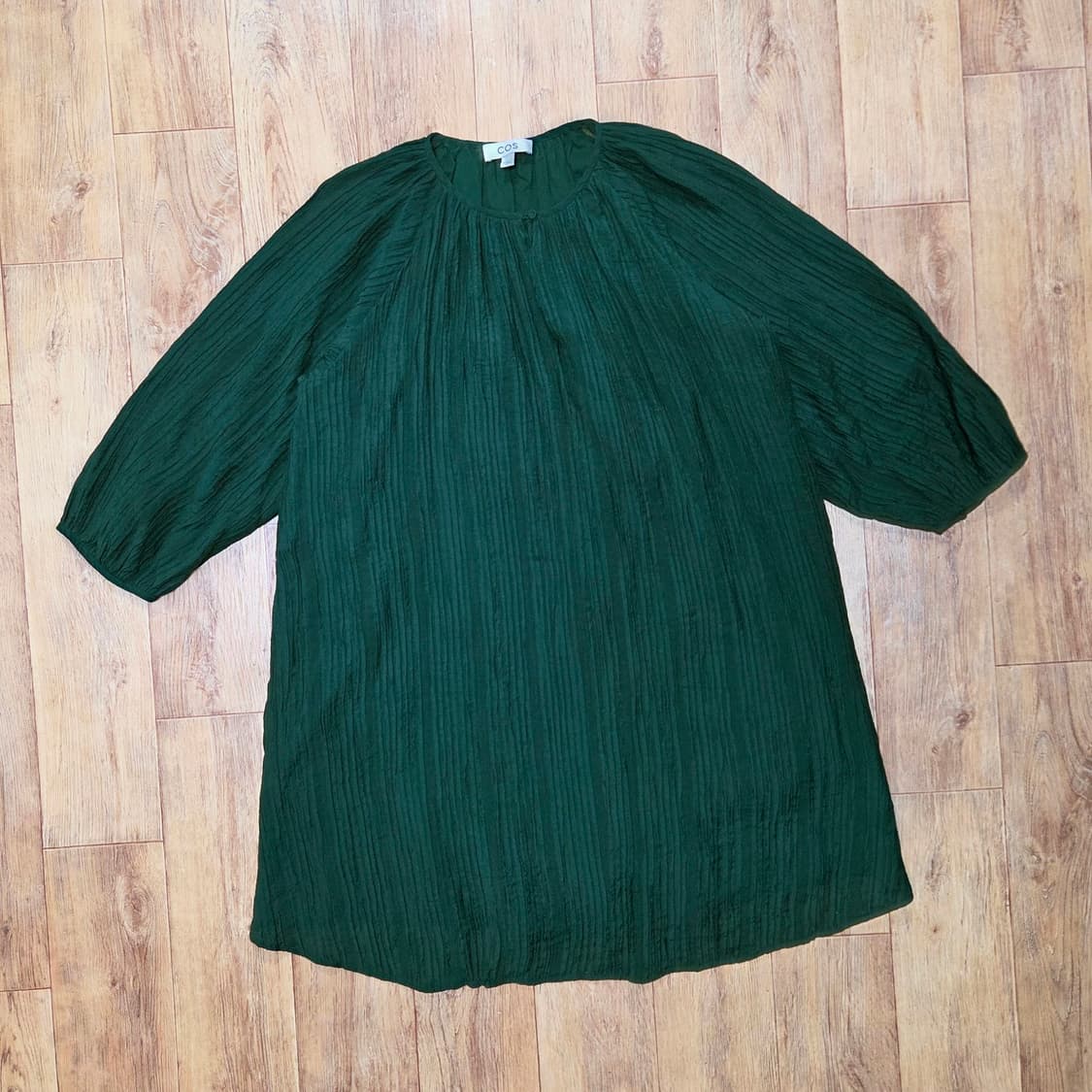 COS 퍼프소매 시어서커 원피스 프리사이즈 상품이미지5