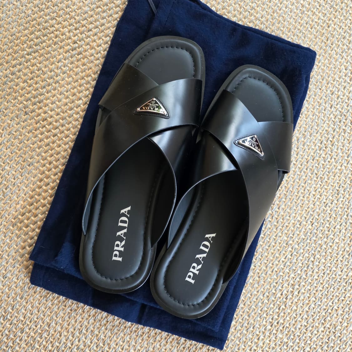 PRADA 프라다 최상급 카프레더 슬라이드 슬리퍼 센달 상품이미지2