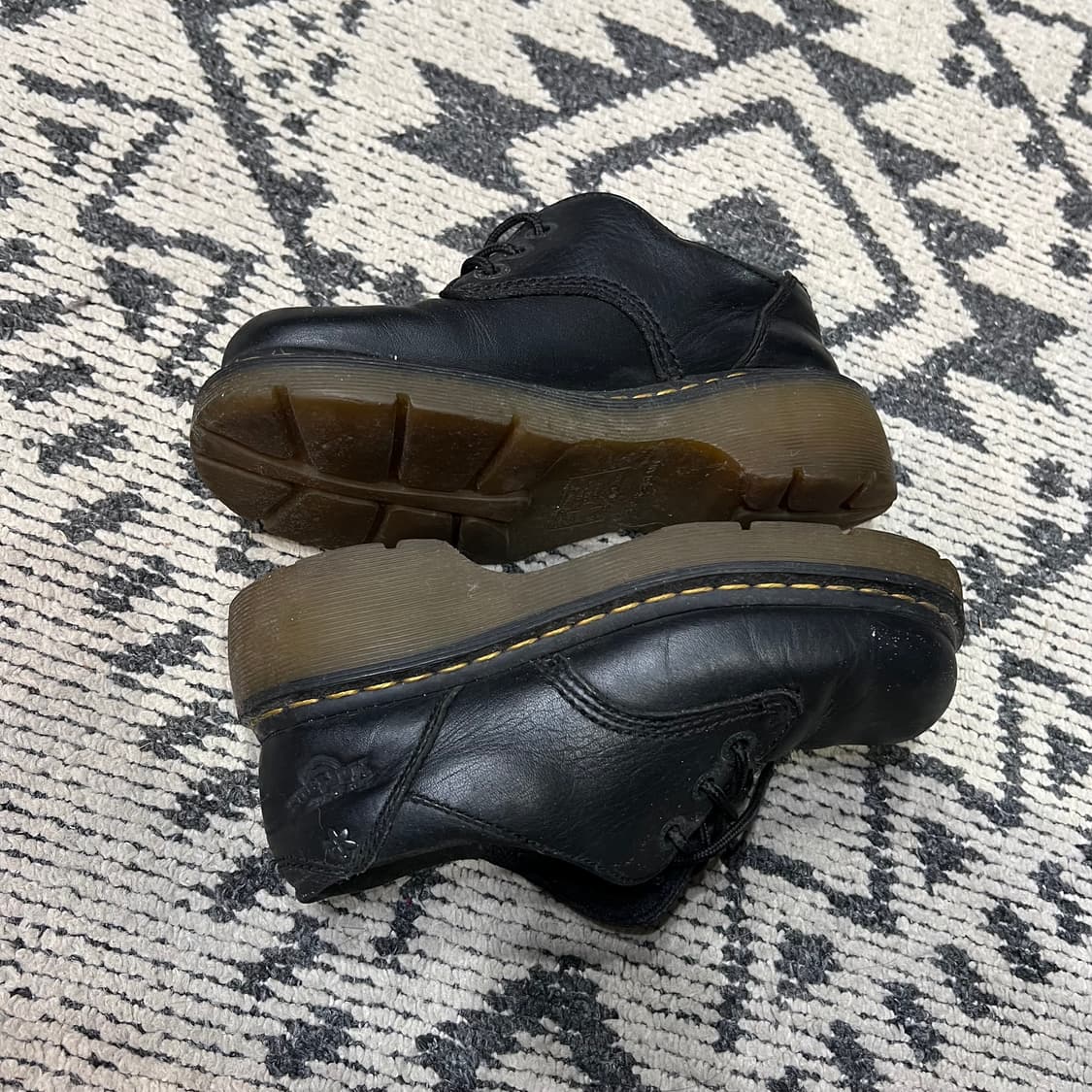 Dr.Martens 닥터마틴 CHANDA 레더 슈즈 상품이미지4