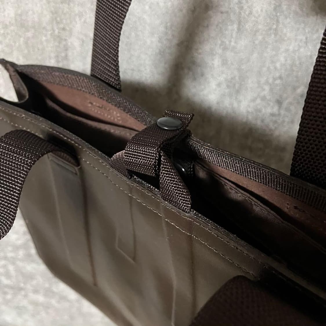 이세이미야케 소가죽 유니섹스 토트백 상품이미지7