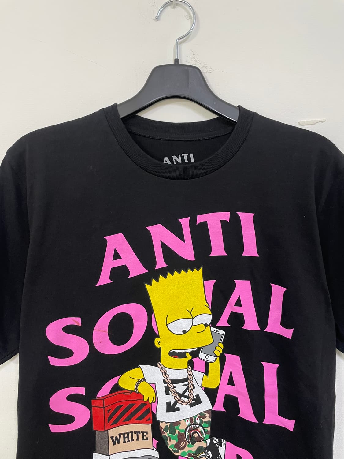 안티소셜클럽 심슨 콜라보 반팔티 블랙 상품이미지4