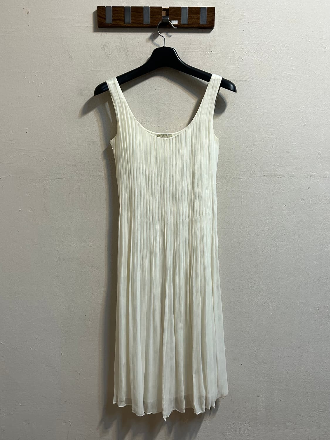 버버리 브릿 실크 플리츠 미디 드레스 상품이미지1