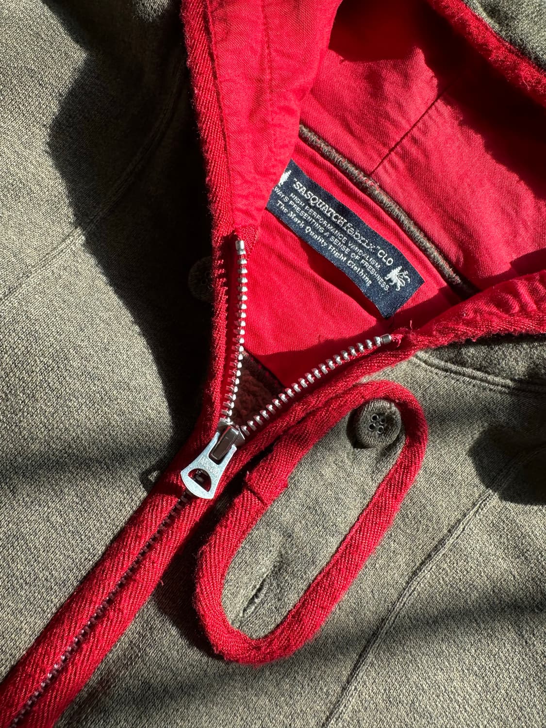 사스콰치패브릭스 아라빅 자수 후드집업 상품이미지3