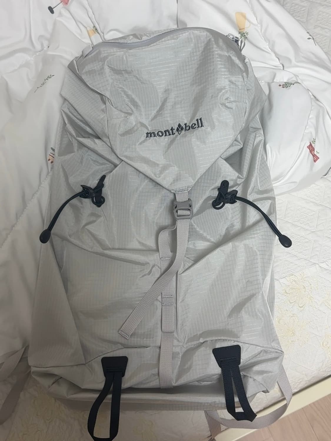 몽벨 밸런스 라이트 백팩 20L 라이트그레이 상품이미지1