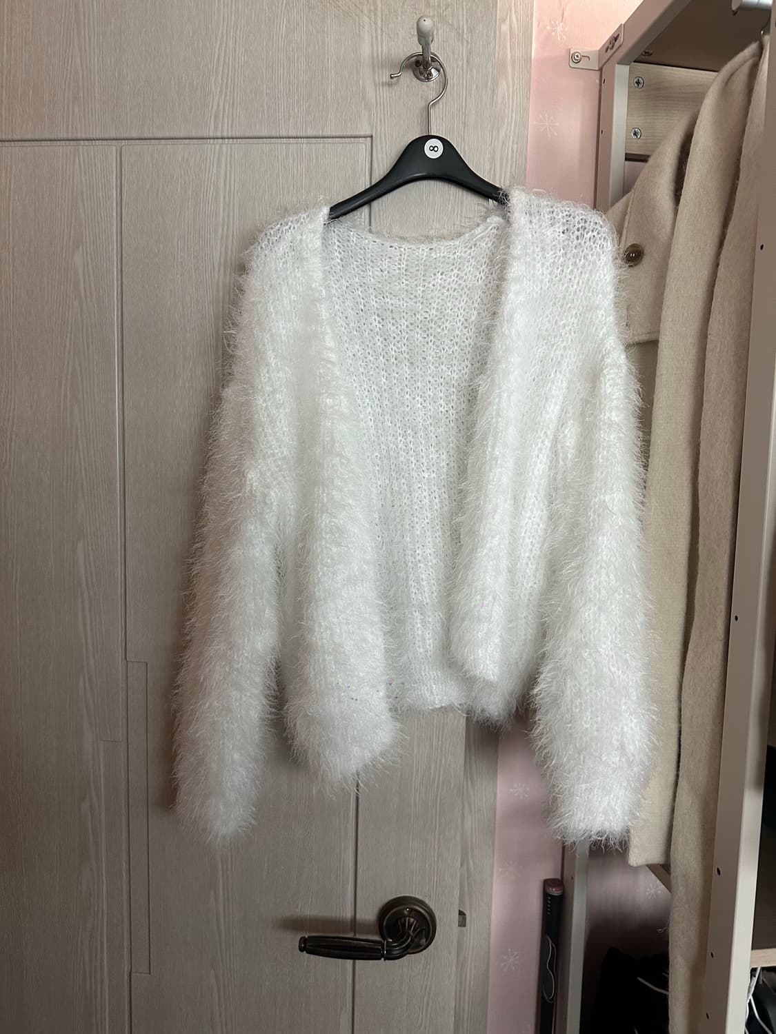 모디무드 쇼핑몰 퍼 가디건 화이트 새제품 상품이미지1