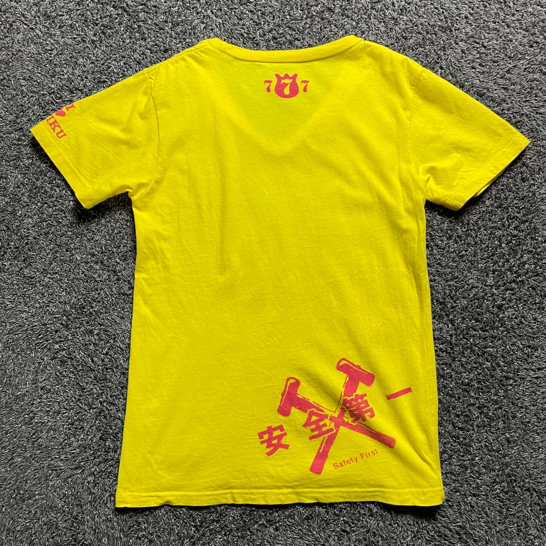 더 피버스 'Daiku no Ben san' 티셔츠 상품이미지4