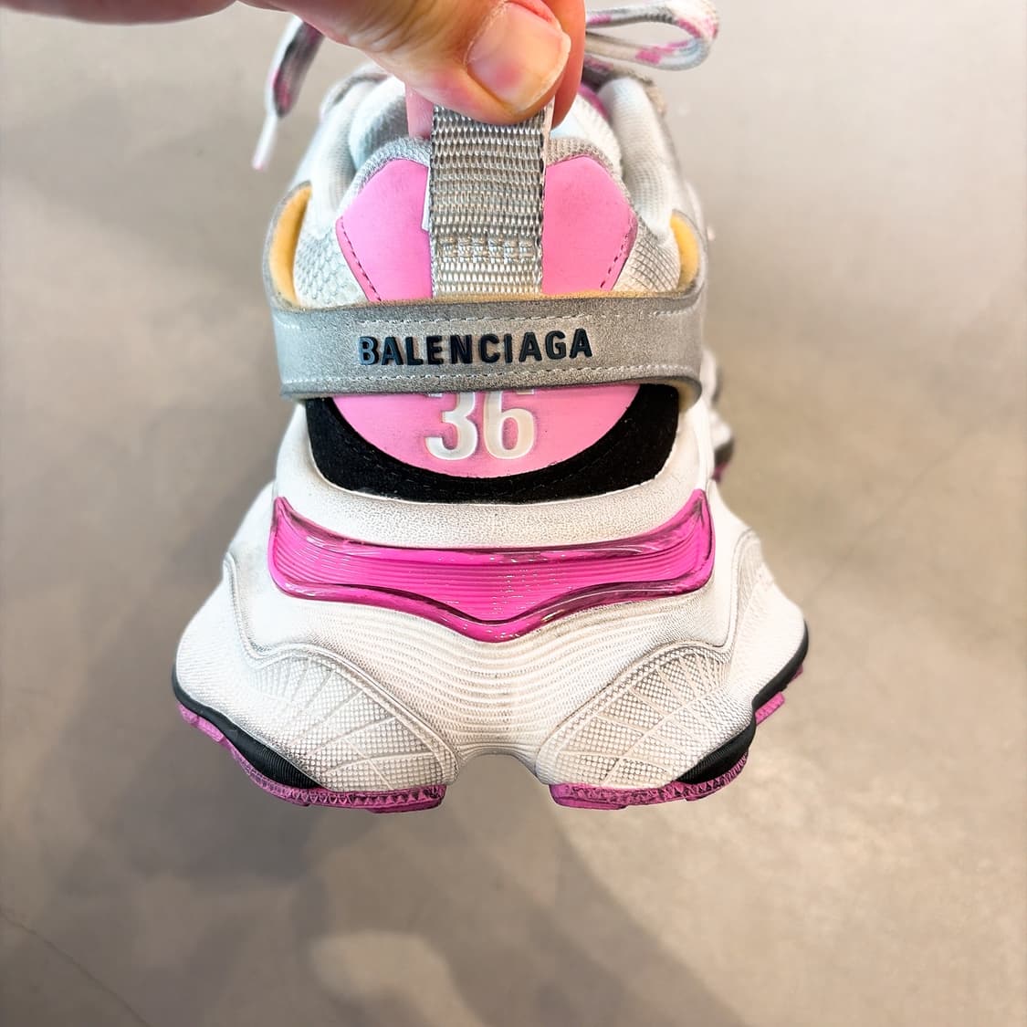 (정품/새상품) 발렌시아가 여성 카고 스니커즈 그레이 화이트 핑크 상품이미지3