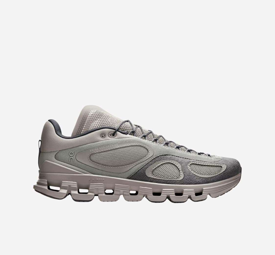 On Running x FKA Twigs Cloud X 4 Desert  상품이미지1