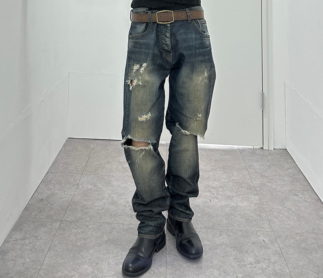 Emporio Armani Distressed Leather Detail 상품이미지1