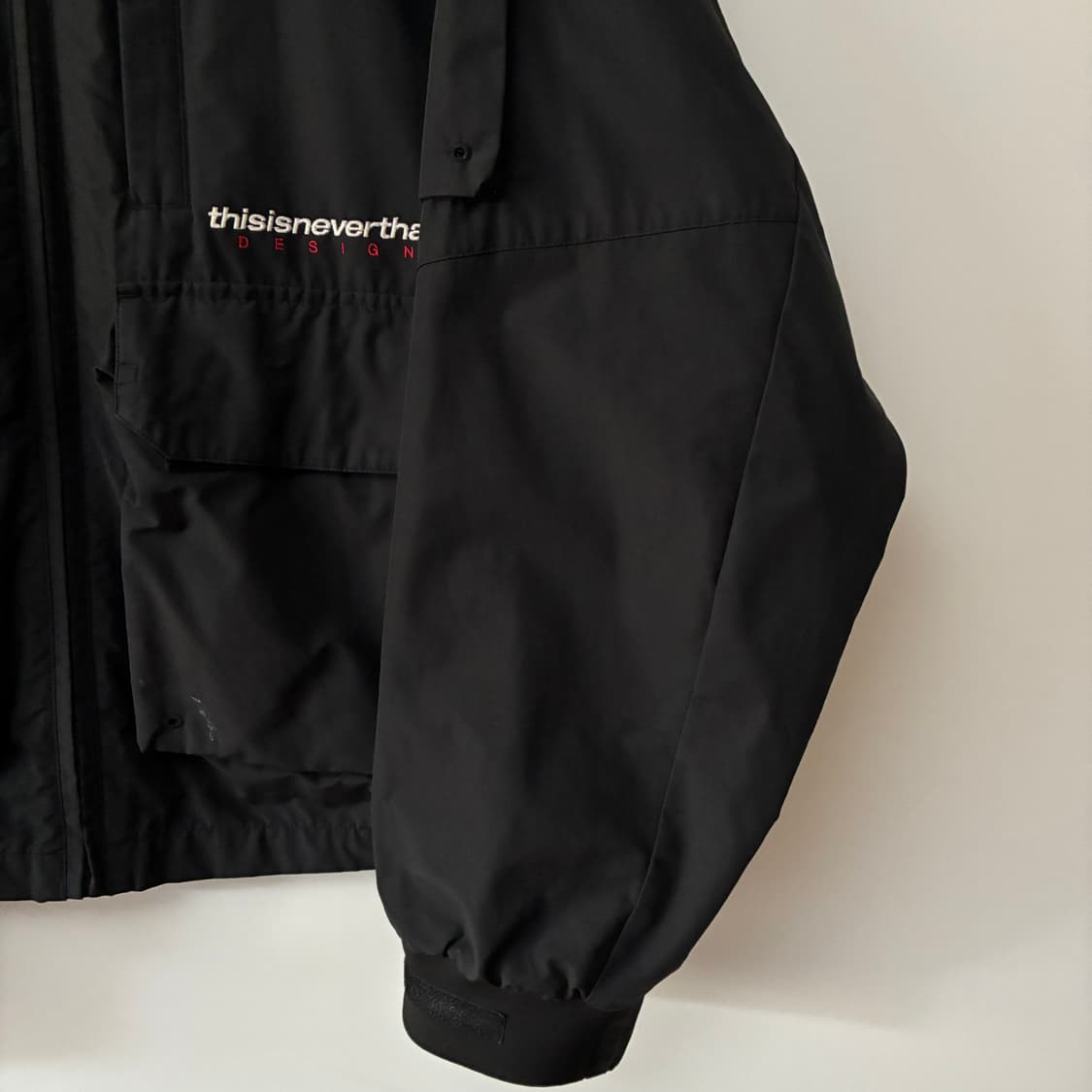 디스이즈네버댓 후드 바람막이 자켓 상품이미지3