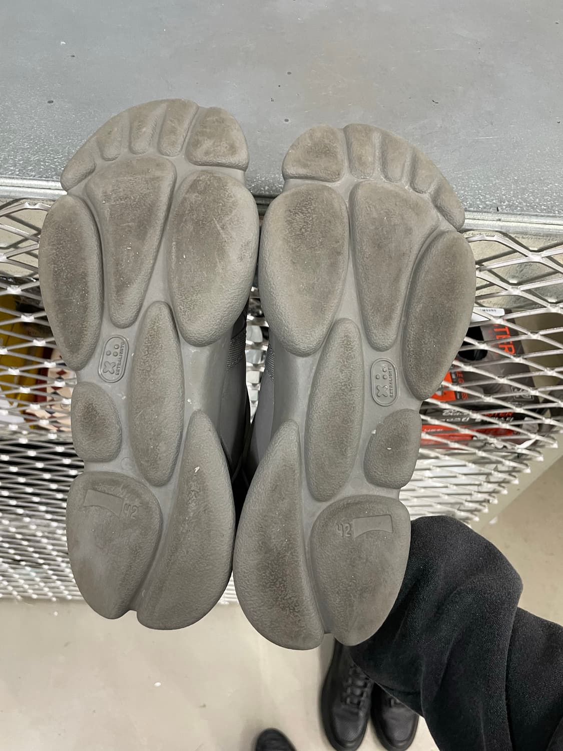 캠퍼 카스트 레더 스니커즈 그레이 42 상품이미지6