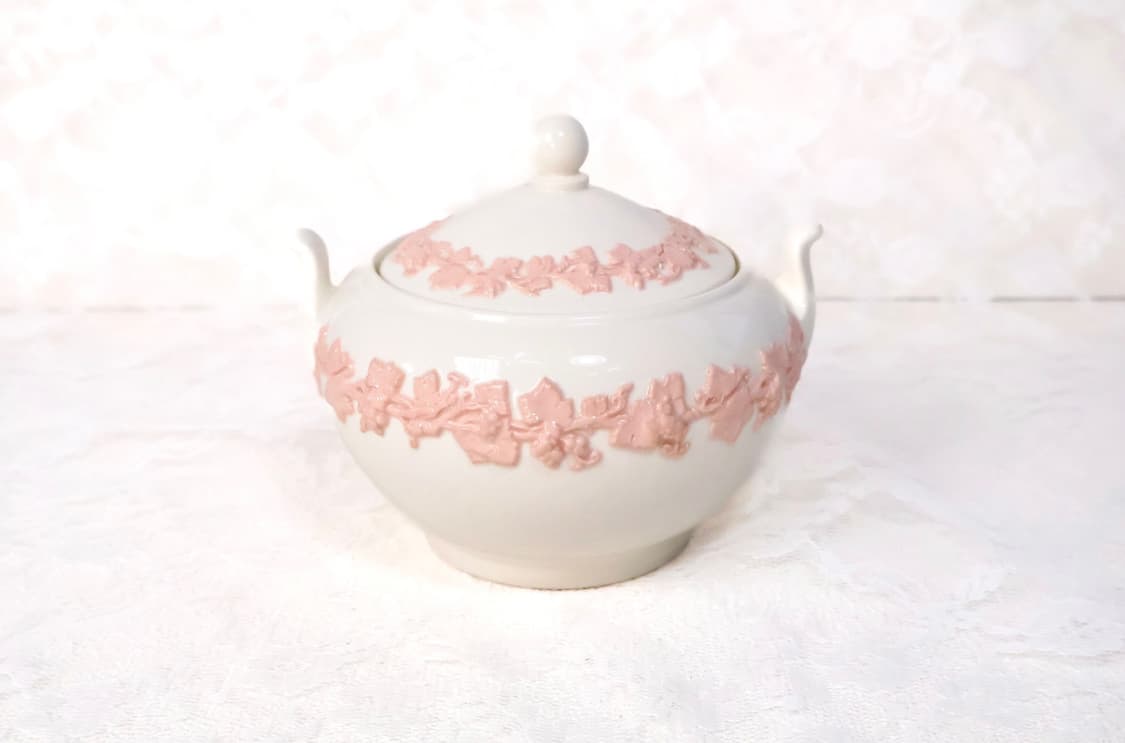 [영국앤틱](레어)웨지우드 퀸즈웨어 핑크 온 크림 슈가볼 상품이미지1