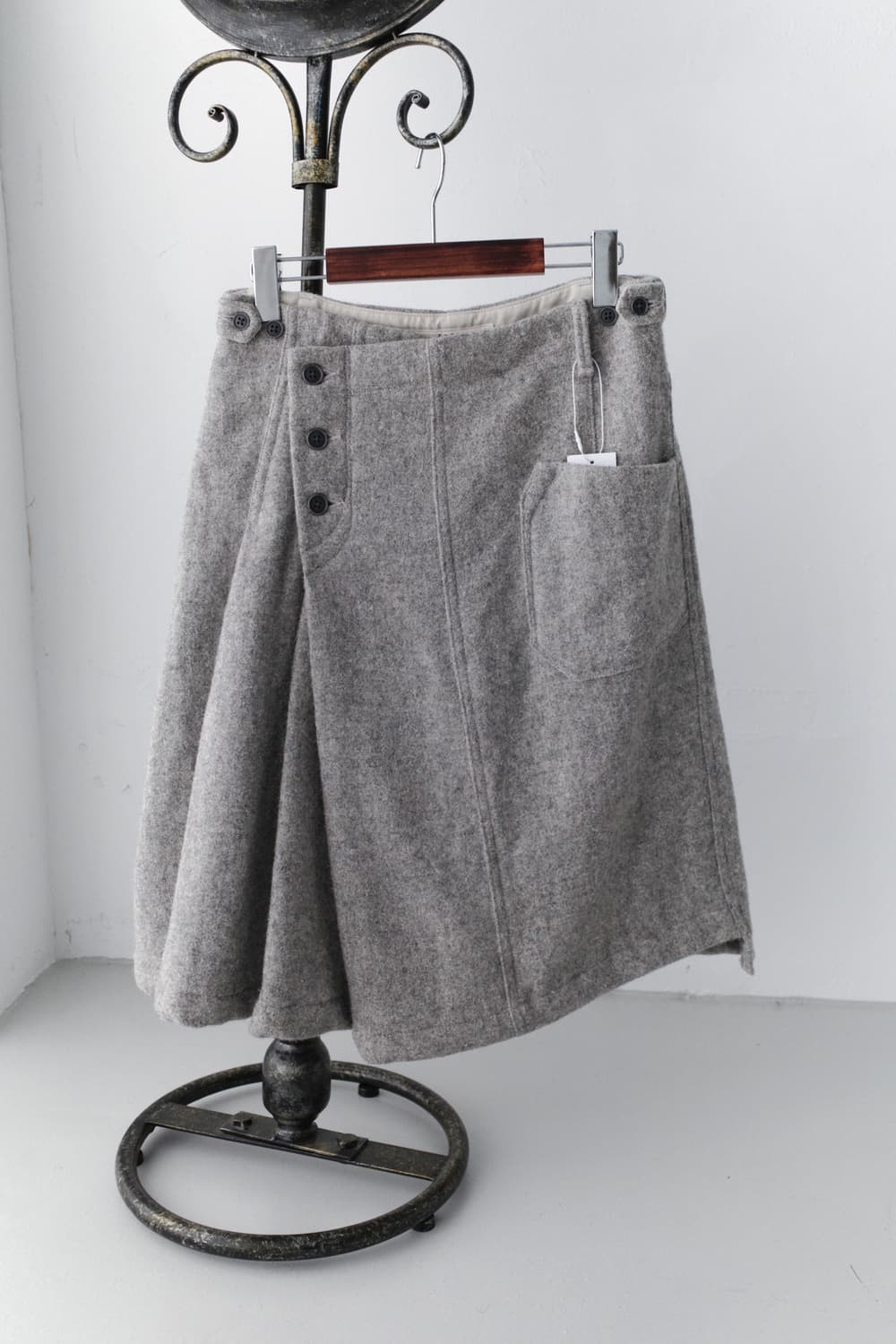 button wrap skirt 상품이미지1