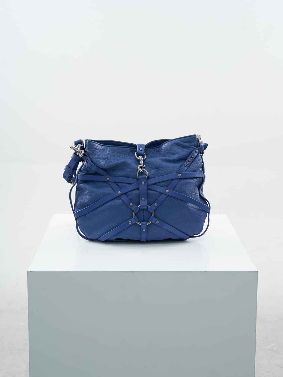 DIESEL blue chain belt bag 상품이미지3