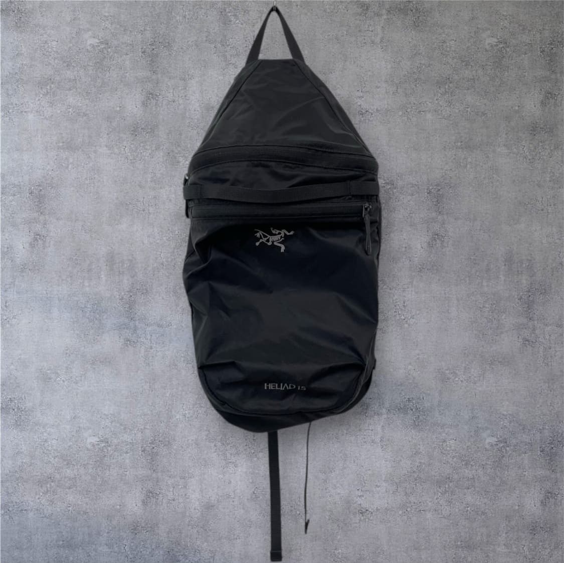 아크테릭스 Arc'teryx 블랙 헬리아드 15L 백팩 상품이미지1