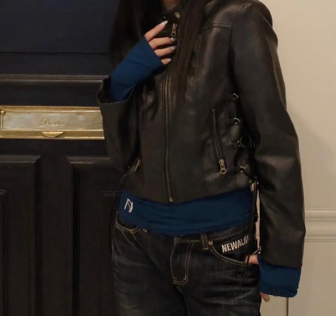 뉴얼린 크롭 엠블럼 워싱 레더 자켓 상품이미지2