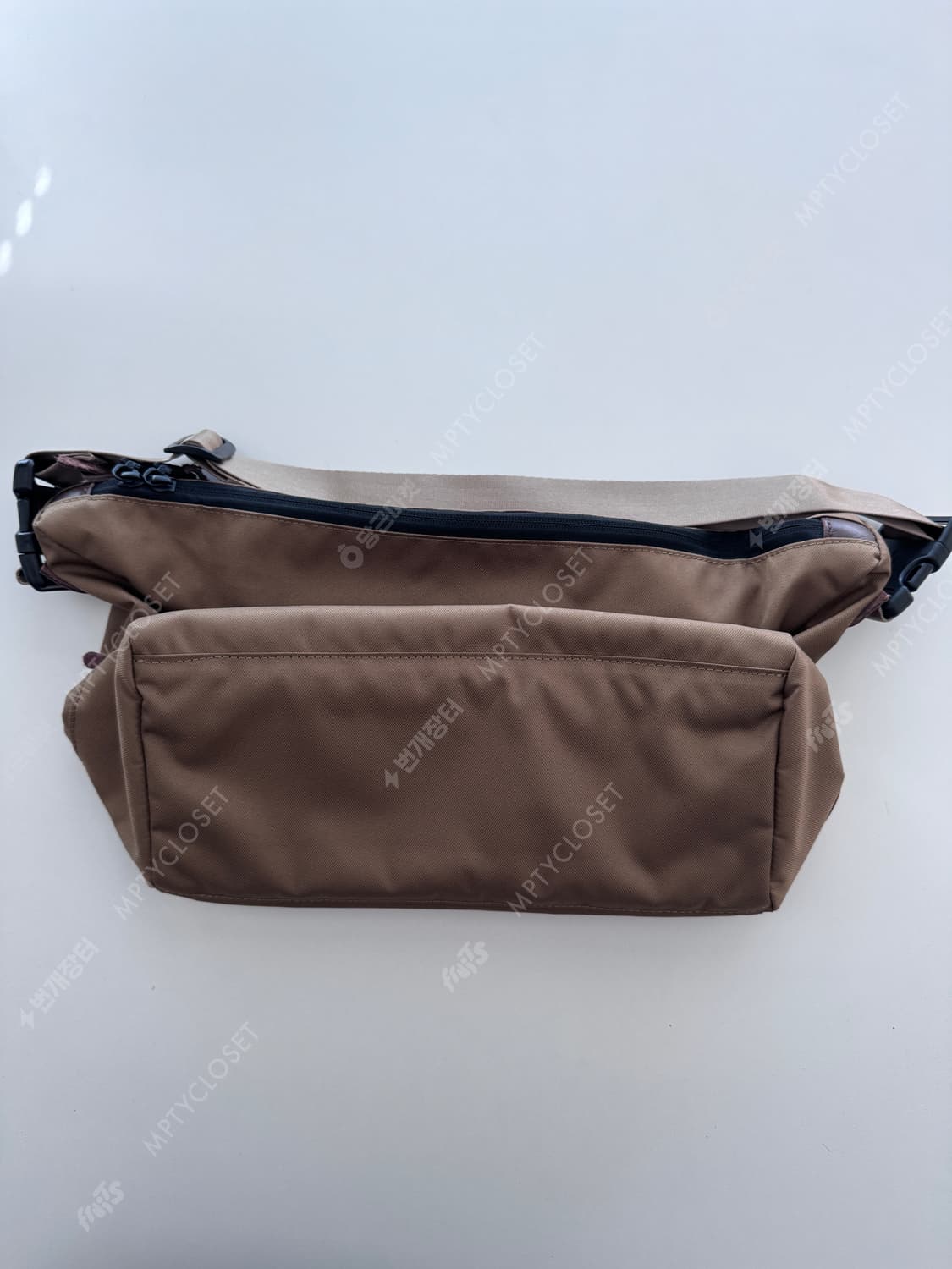 아소브 AS2OV 코듀라 도비 305D 투웨이 백 카키 상품이미지2