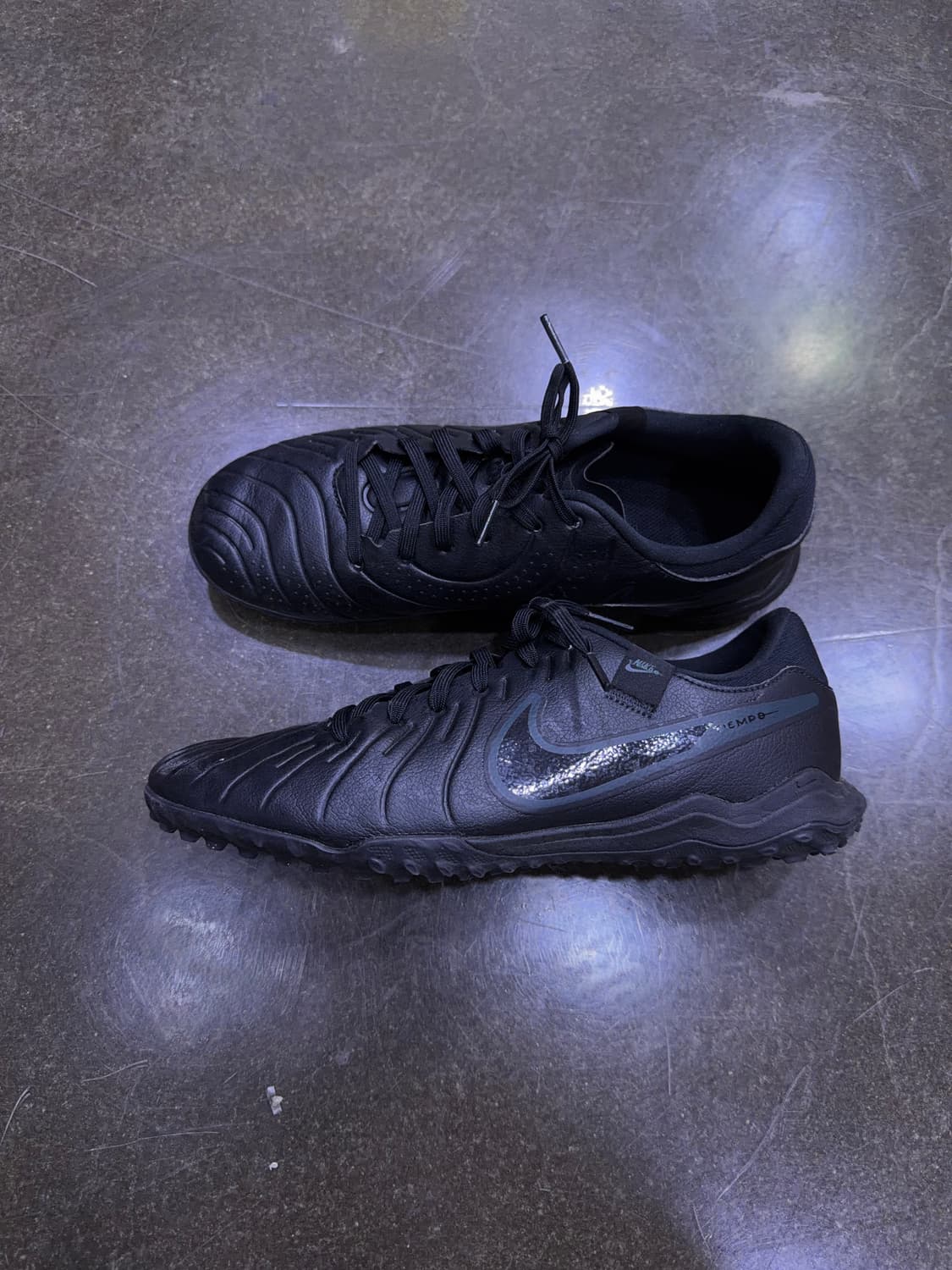 나이키 티엠포 레전드 10 프로 TF 풋살화 블랙 255 상품이미지6