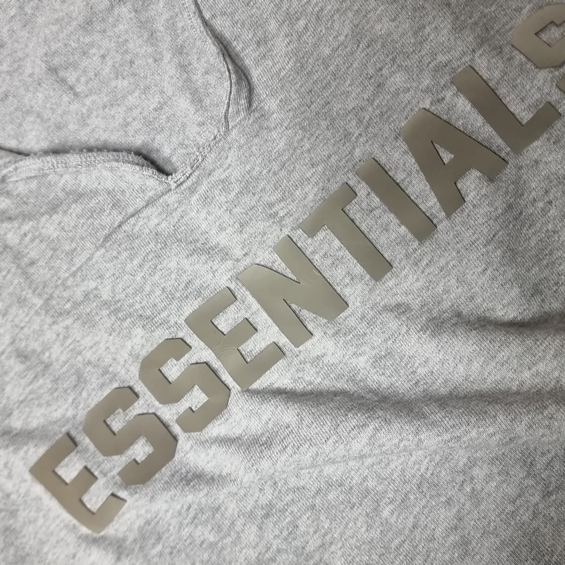 에센셜 ESSENTIALS 그레이 반팔 티셔츠(free) 상품이미지3