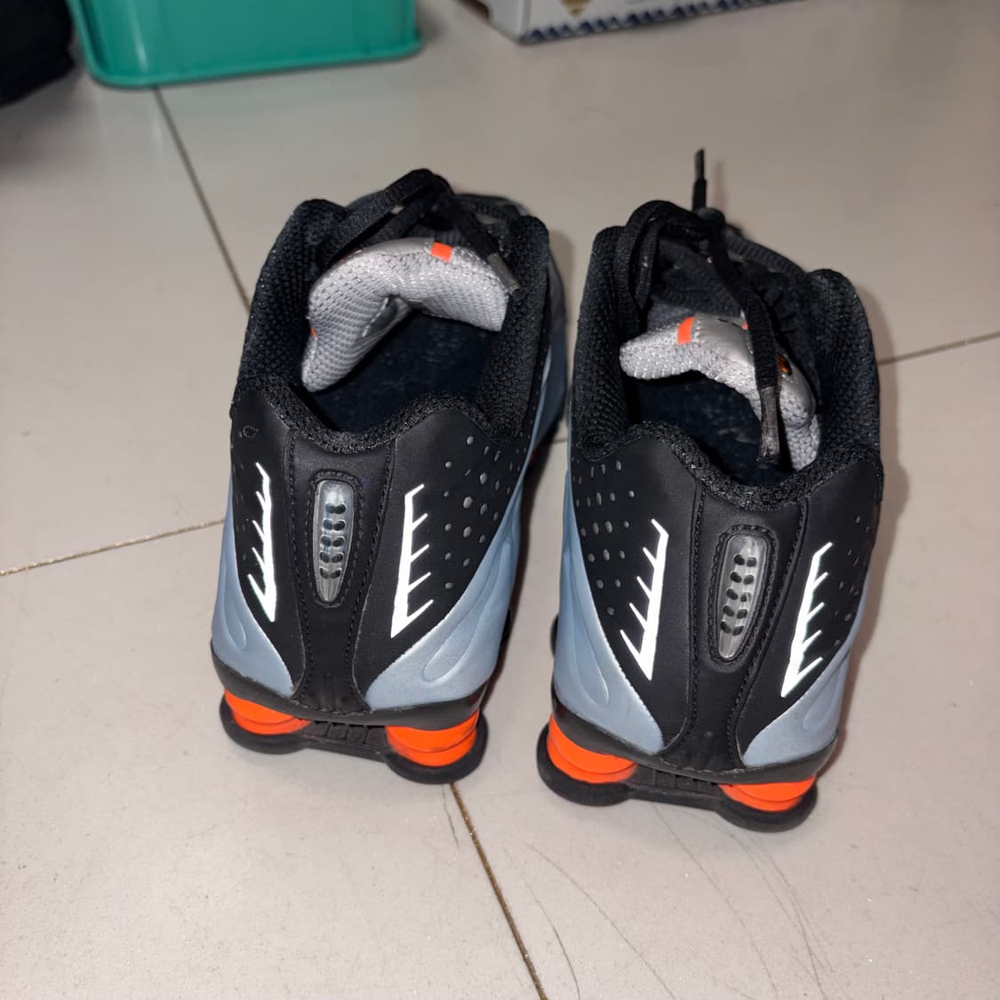 [w250] 나이키  샥스 R4 블루 틴트 토탈 오렌지 상품이미지3