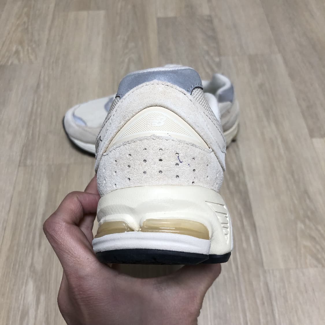 (230) 뉴발란스 New balance 2002R 베이지 러닝화 상품이미지2