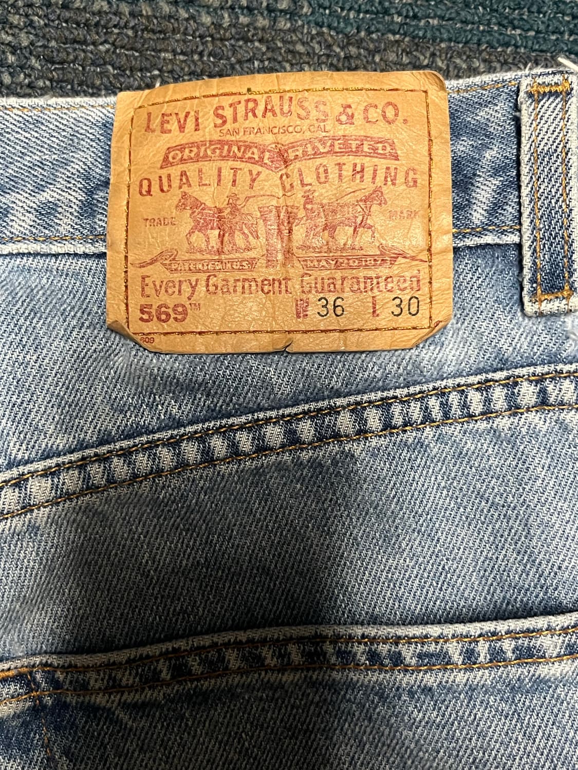빈티지 리바이스 569 루즈 스트레이트핏 데님 중 청 상품이미지4