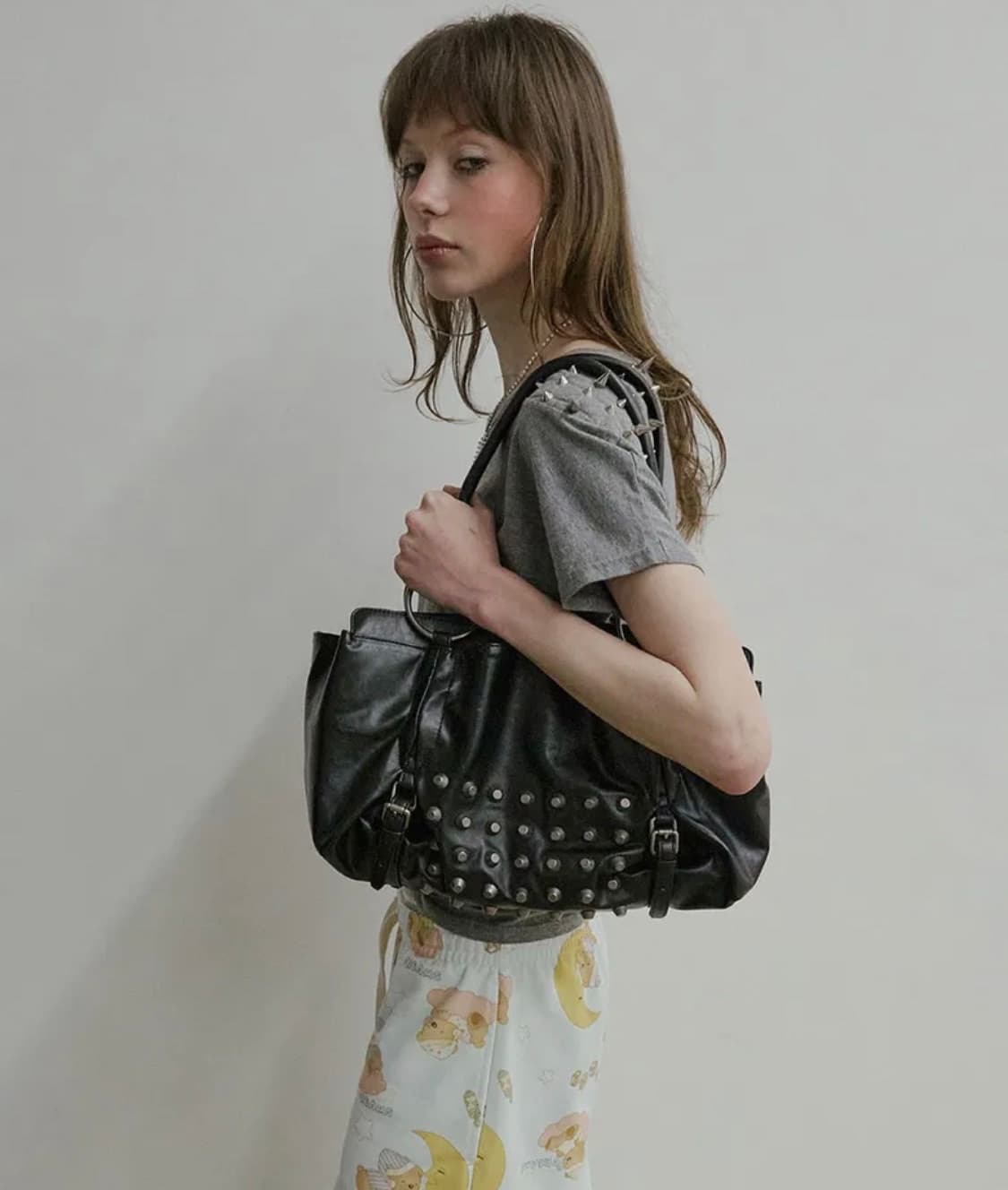 Metal Stud Tote Bag Black 상품이미지2