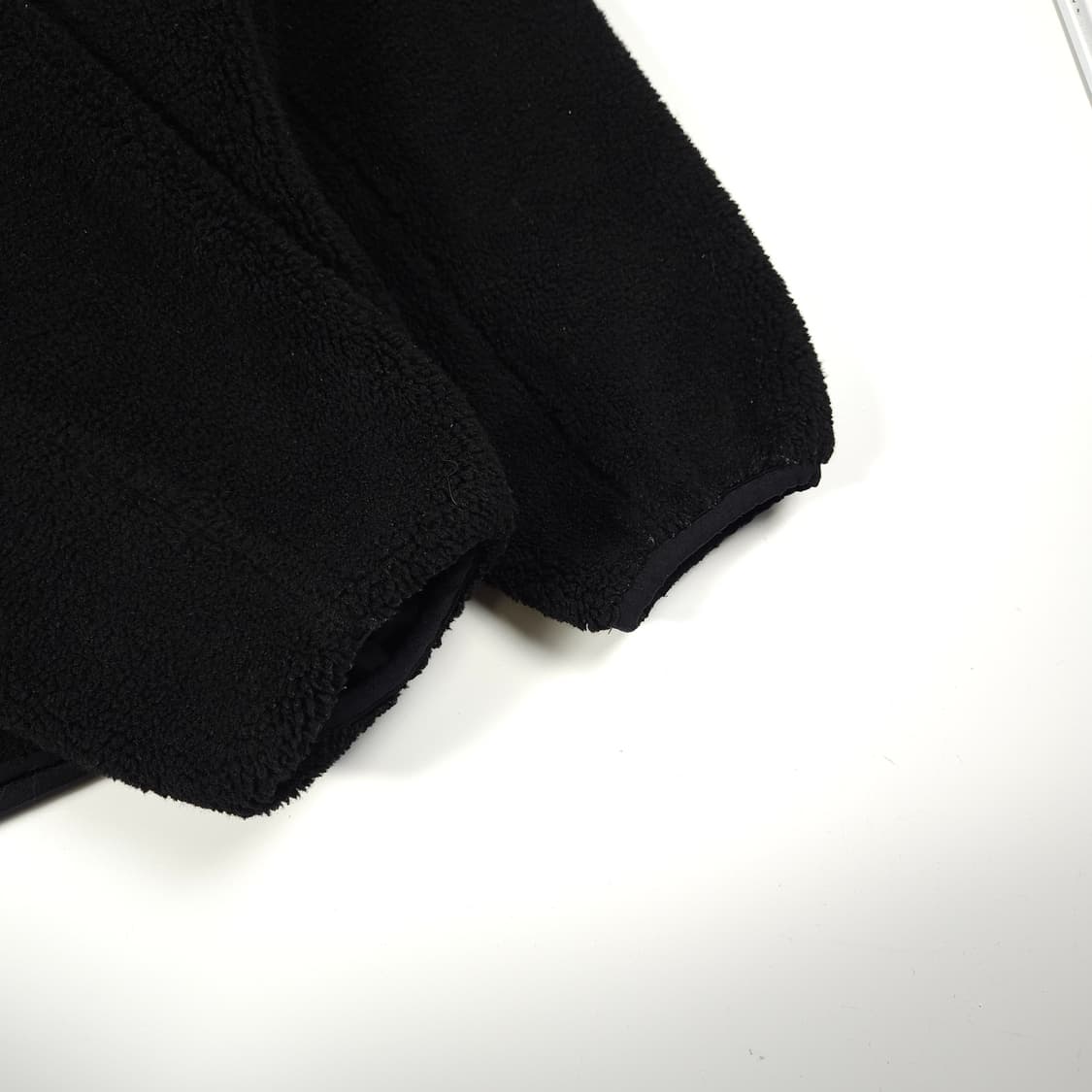 엄브로 빅로고 후리스 블랙 상품이미지5