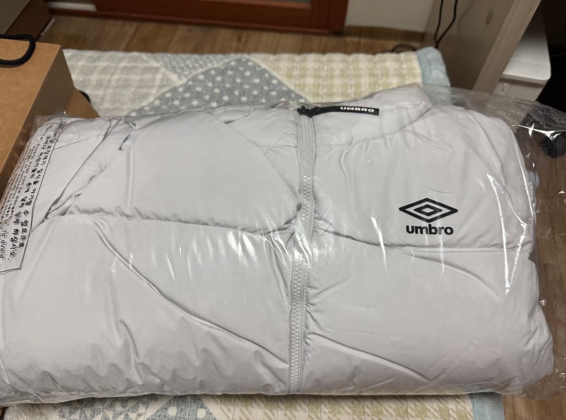 <새것> [105, XL] 엄브로 플라이트 숏패딩 그레이 상품이미지5