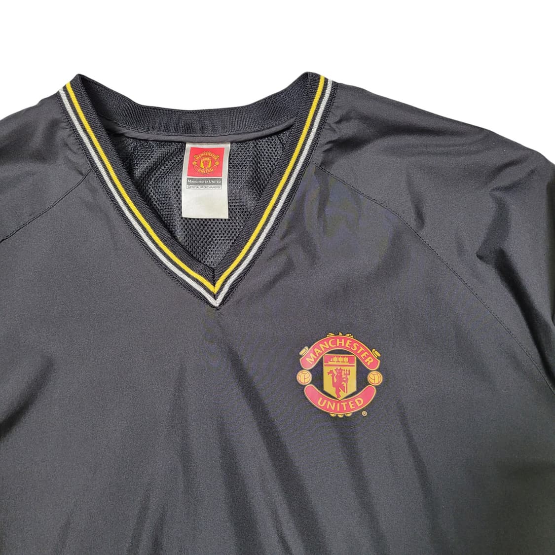 맨체스터 유나이티드 가슴로고 브이넥 웜업 상품이미지2