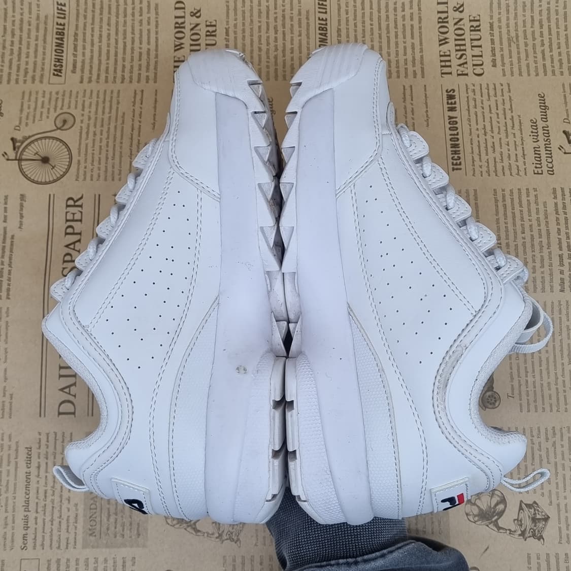 휠라 디스럽터2 여성운동화235 상품이미지5