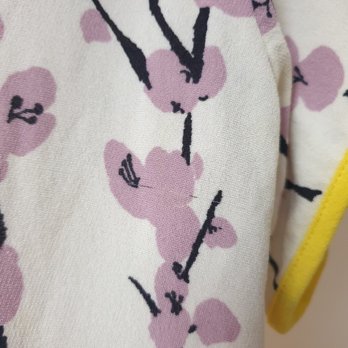 MARNI 마르니 아카이브 실크 벚꽃패턴 파이핑 날개소매 크롭 블라우스 상품이미지5