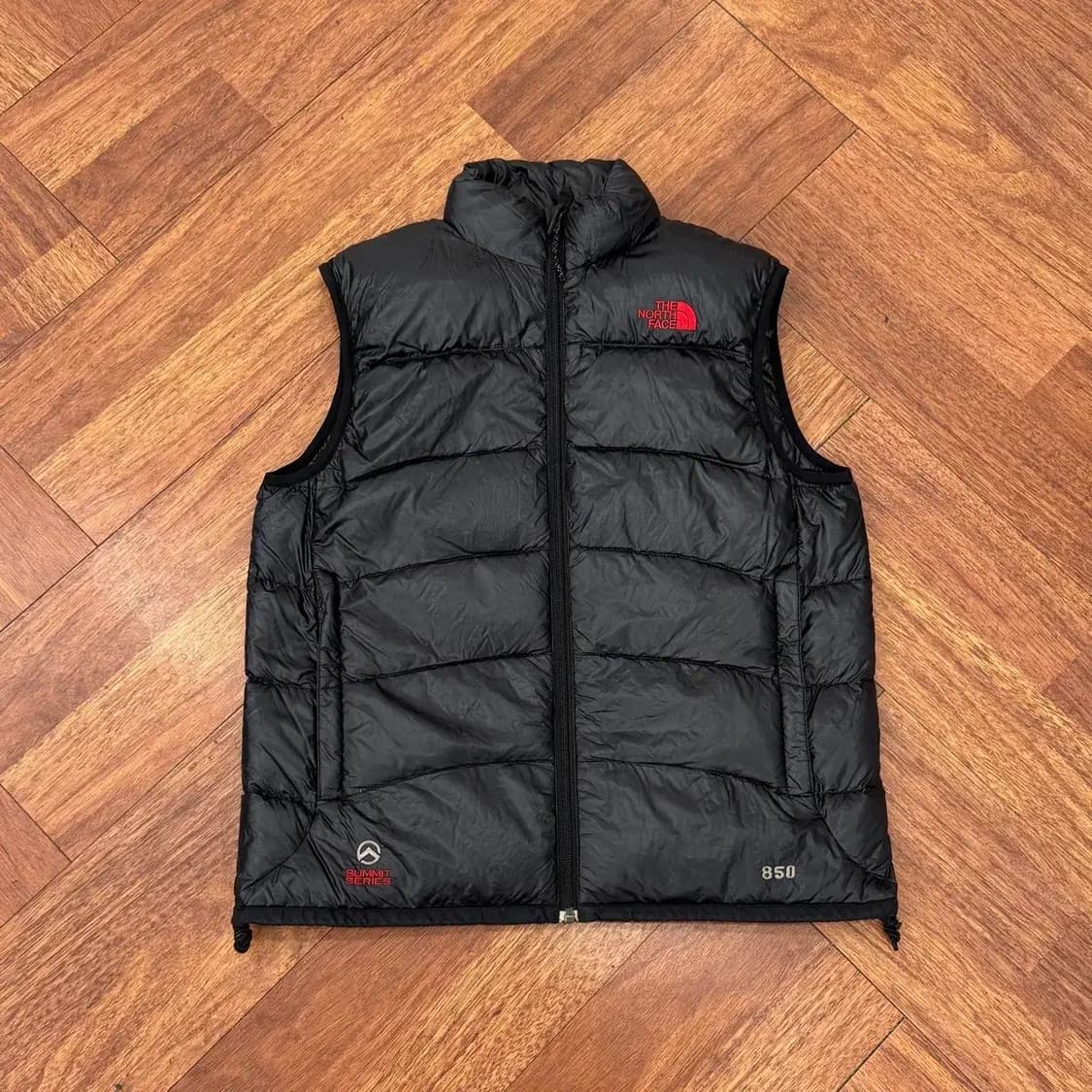 여성용 L 노스페이스 써밋 블랙 경량 패딩 조끼  상품이미지1